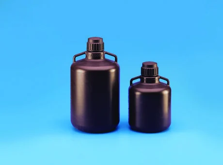 Sterile Carboy LDPE with white PP closure, TPE gasket — catalogue illustration