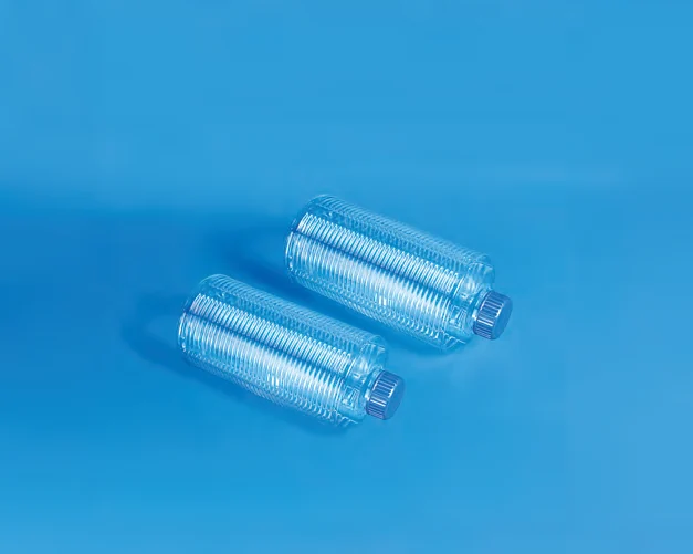 Sterile TC Treated Roller Bottles, Ribbed wall, Expanded Surface, PS — catalogue illustration